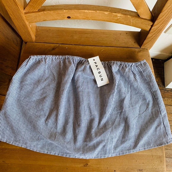 LAST CHANCE 5 for $25💗 NWOT John Galt Seersucker Strapless Crop Top💙🤍💙 - Picture 3 of 10